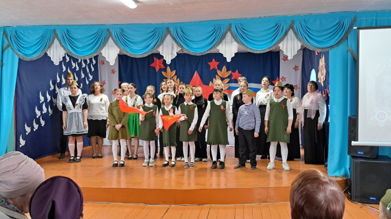 Праздничный концерт на 9 мая в нашем сельском доме культуры.